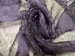 MOUSSELINE DE SOIE IMPRIMEE SERPENT VIOLET
