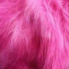 acheter_du_tissu_1507-1.jpg FOURRURE SYNTHETIQUE POILS LONGS FUSCHIAS DEGRADEES
