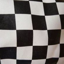 acheter_du_tissu_3941-1.jpg SIMILI CUIR DAMIER NOIR BLANC