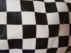 SIMILI CUIR DAMIER NOIR BLANC