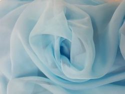 MOUSSELINE DE SOIE BLEUE