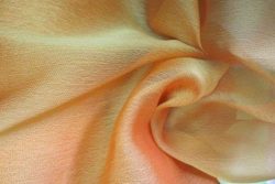 MOUSSELINE CHANGEANTE BEIGE PECHE