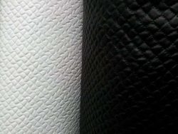 SIMILI CUIR MATELASSE NOIR, MARRON OU BLANC