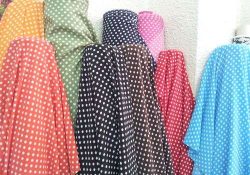 photo28-06-12_157-1.jpg CREPE POLYESTER A POIS