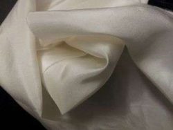 PONGE DE SOIE BLANC CASSE OU BLANC