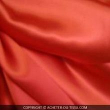 photoaout070-1.jpg SATIN DE SOIE ROUGE