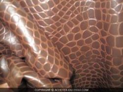 SIMILI CUIR MARRON FAÇON CROCO