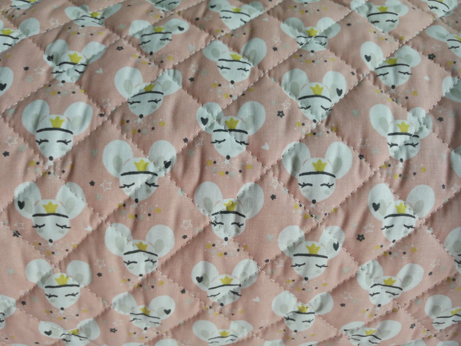 Tissu Matelasse Enfant 5 Acheter Du Tissu Vente De Tissus En Ligne Au Metre