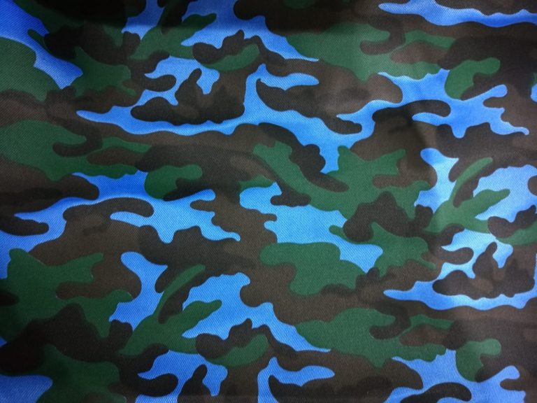 Tissu Camouflage Imperméable 92x150cm - Polyester 3D - Pour Deco Extérieur/Intérieur