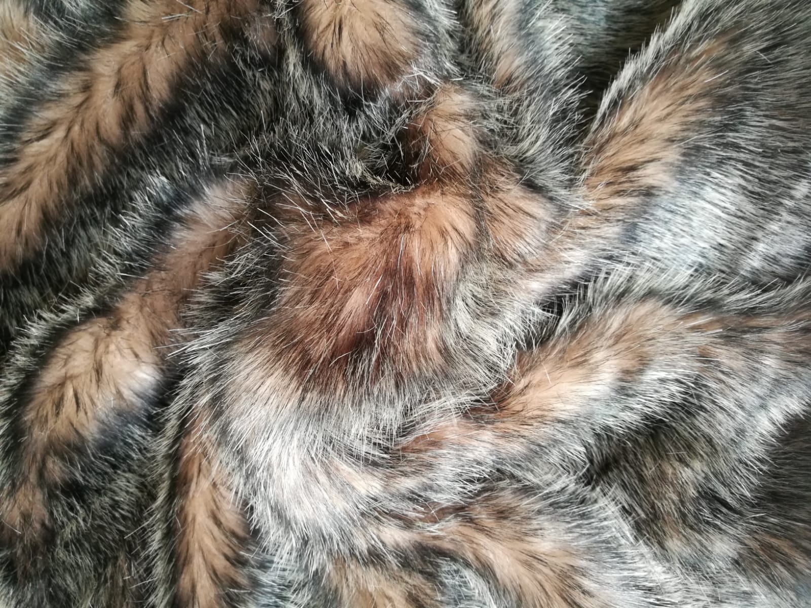 TISSU FAUSSE FOURRURE 7 Acheter du tissu