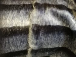 TISSU FAUSSE FOURRURE 8