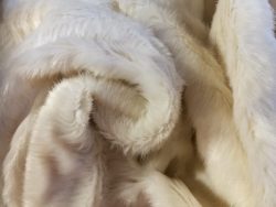 fausse-fourrure-2 TISSU FAUSSE FOURRURE 4