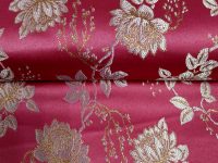 Tissu floral rouge et doré